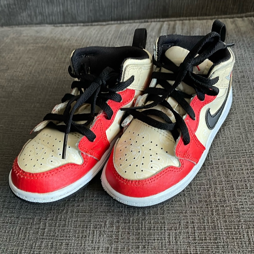 Red and cream Jhordyn